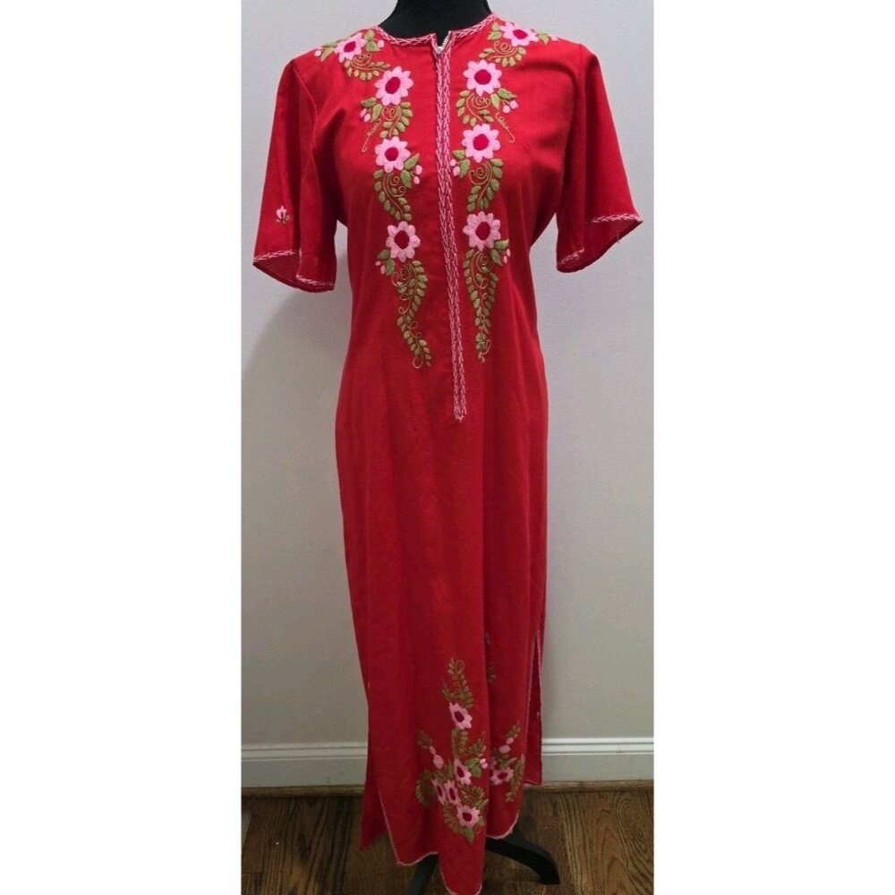 Beautiful Mexican Oaxaca Dress Red Floral Vintage Embroidered Pink Size Small